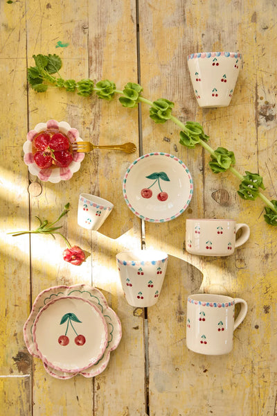 Oval Keramik Becher - Crème - Hand-painted Cherries