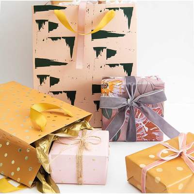 Paper Poetry Geschenktüte Punkte senf 18x26x12cm