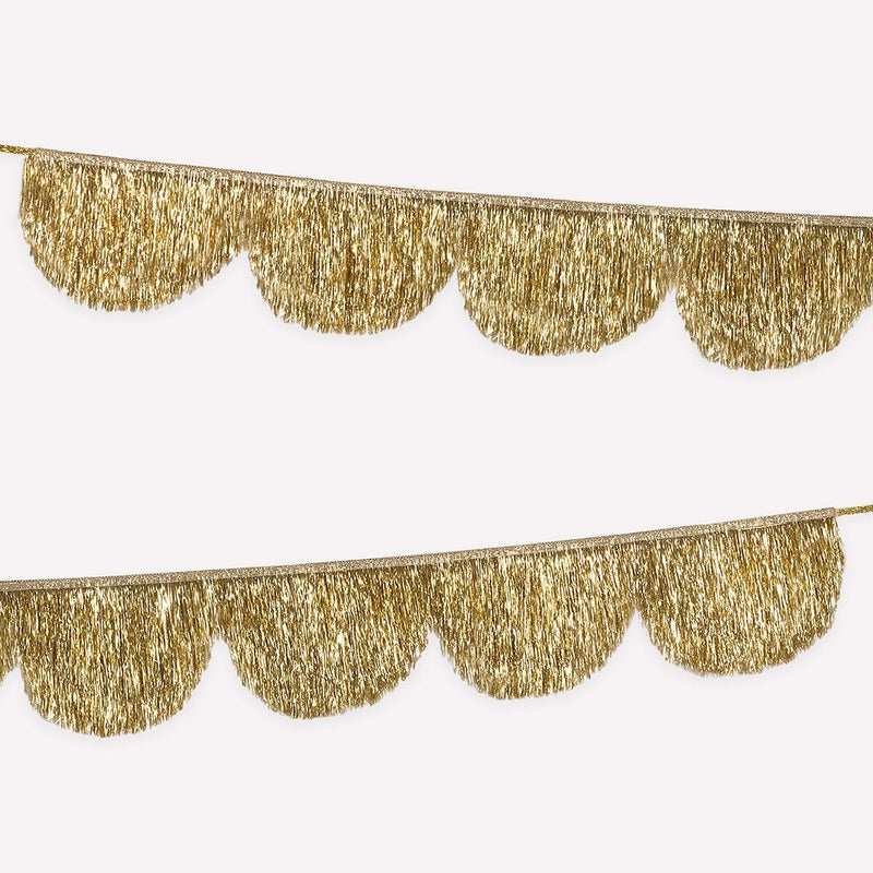 Gold Tinsel Scallop Garland