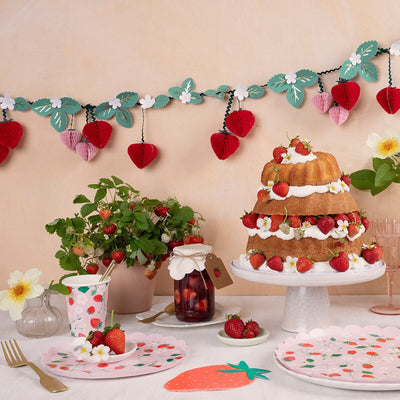 Strawberry Pattern Cups (x 8)